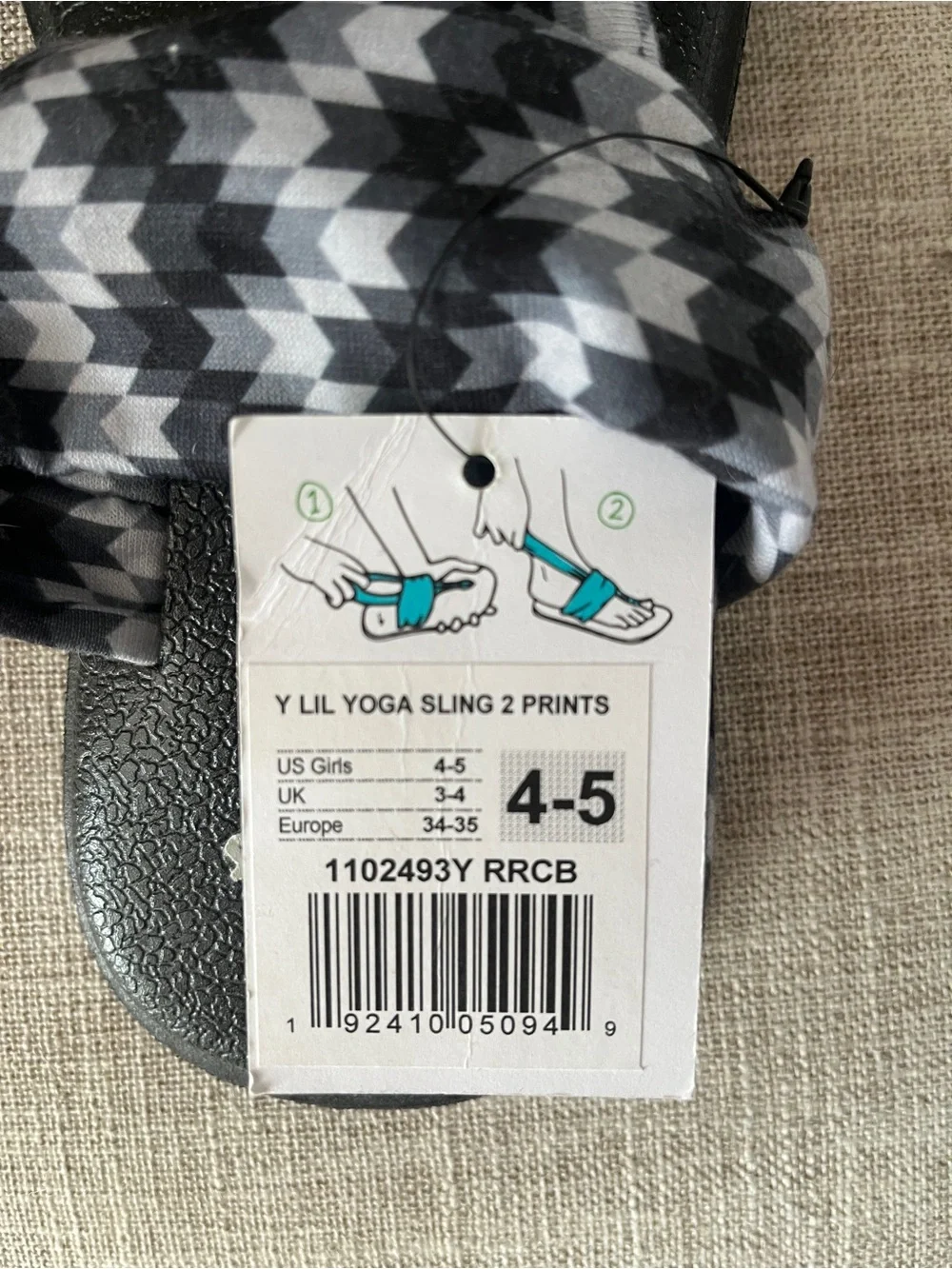NWT Sanuk Girls/Women’s Black & Gray Patterned Yoga Sling Sandals